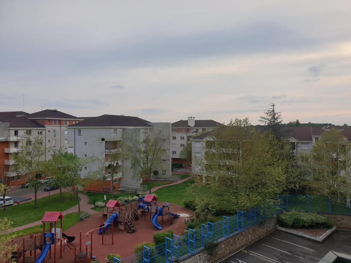 Escale Affaires Dugny-Bourget Apartamento Exterior foto
