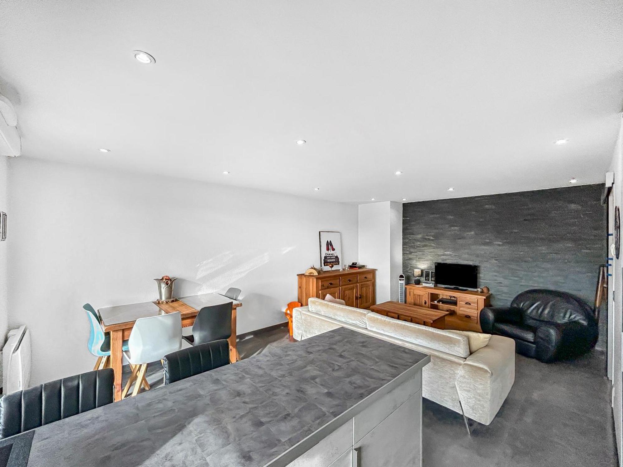 Escale Affaires Dugny-Bourget Apartamento Exterior foto